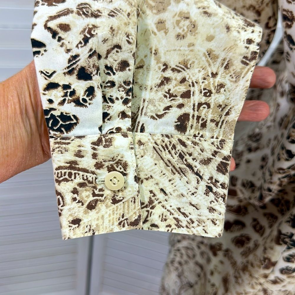 Chico’s Animal Print No-Iron Shirt Tunic Size 1 (8) Large - Picture 8 of 16